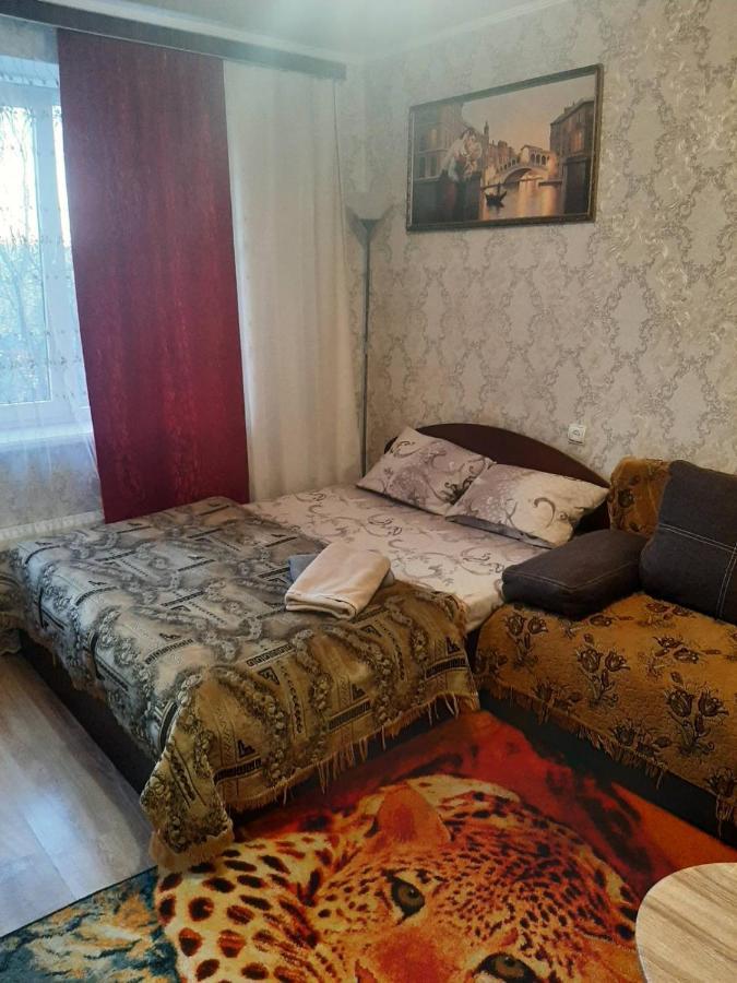 Аpartments Rivne Hotel Kvartira Автовокзал Центр מראה חיצוני תמונה